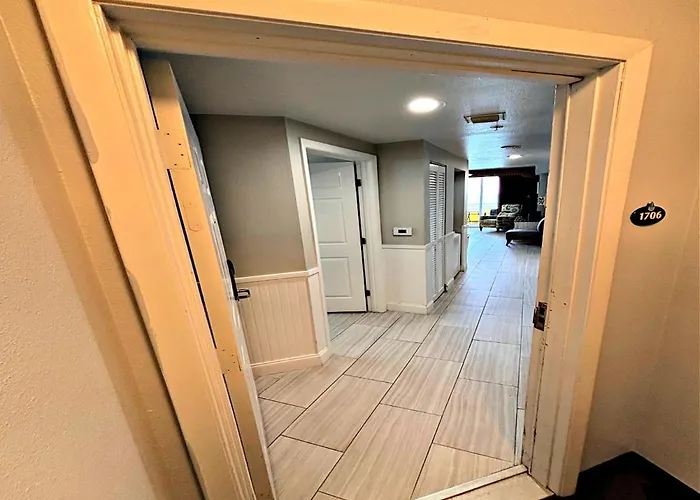 Wyndham Ocean Walk Resort 1706 Vacation In Comfort And Luxury - 1 Bedroom Direct Oceanfront