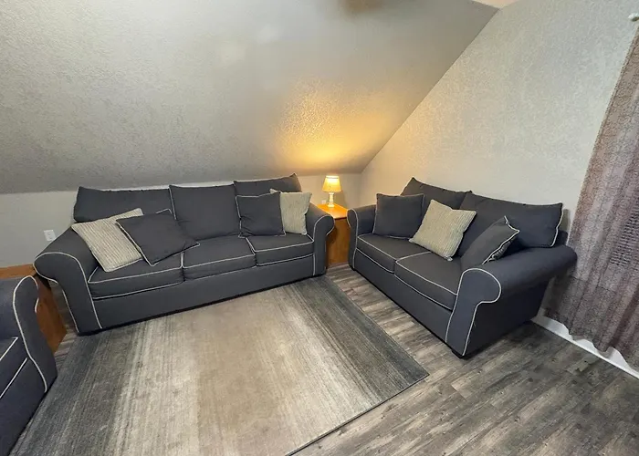 Rustic Downtown Market Street Apartment