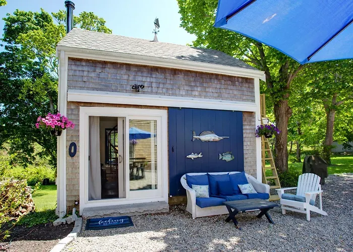Gorgeous Cape Cod Mansion With Spa Near Beach