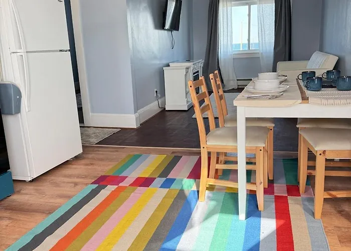 Ocean View Cozy Stay 3