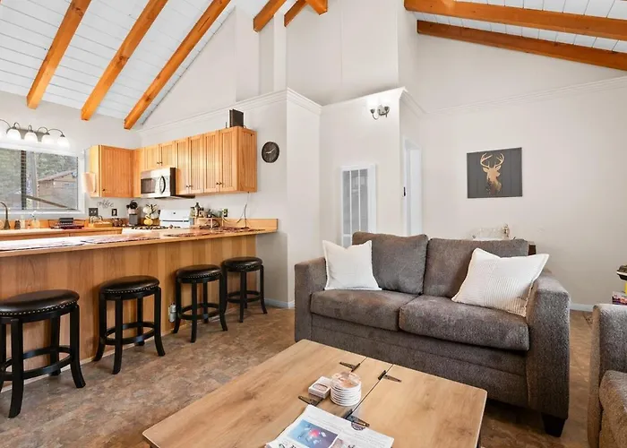 Bluebird Cabin, Indoor Fireplace, Next To Lake!