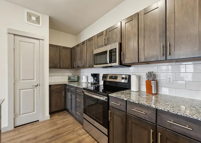 Chisholm Trace 933 I Spacious 1Bed 1 Bath