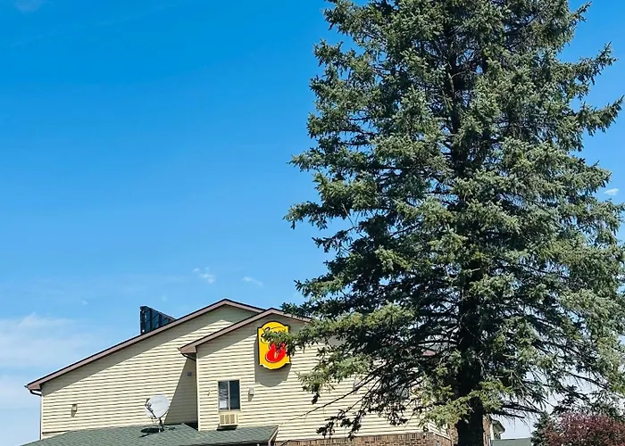 Super 8 By Wyndham Imlay City