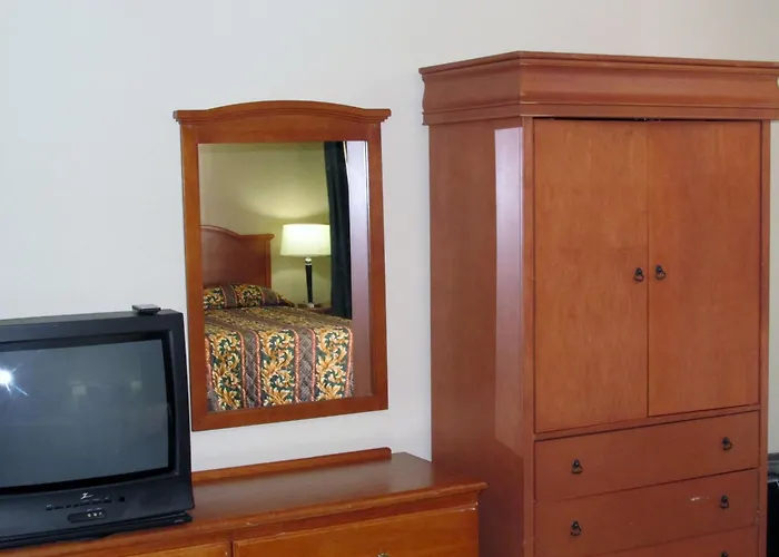 Country Inn Motel