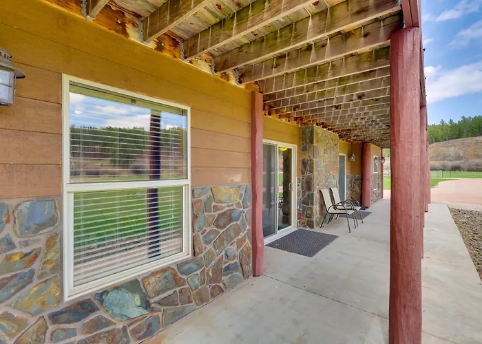 Cabin W/ On-Site Trails - 15 Miles To Mt Rushmore!
