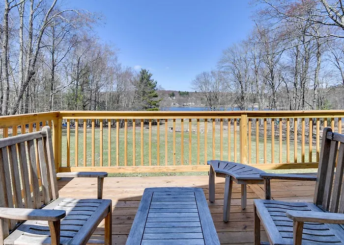 Shared Fire Pit & Kayaks: Catskills Lake Retreat!