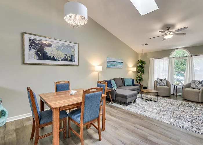 Resort Condo ~ 2 Mi To Sunset Beach Seashore!