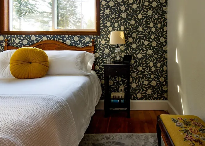 Historic Hotel Packwood