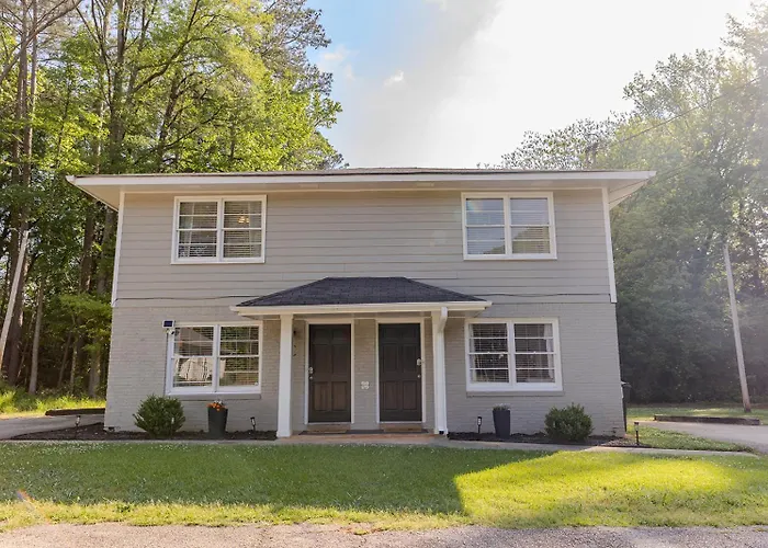 Coastal Cottage 1/2 Mile From Covington Square