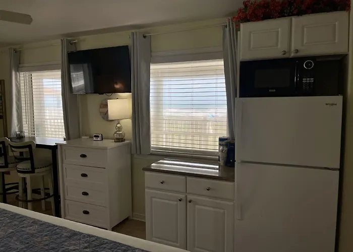 Beachgate Condo Suites And Hotel 438 Condo