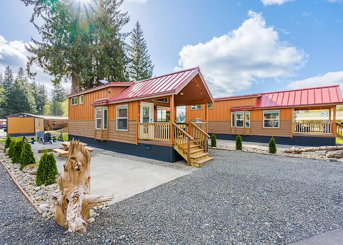 Rainforest Tiny Home Retreat Nordic