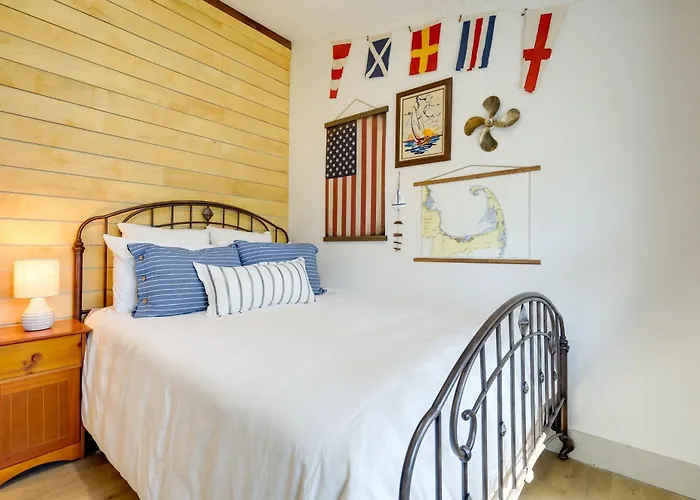 Steps To Beaches & Main Street: Hyannis Retreat