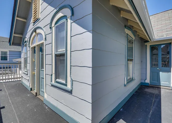 2 Blocks To Beach: Sunny Ocean Grove Apartment