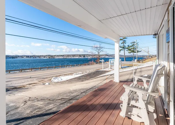 Steps To Beach: Lake-View Laconia Getaway!