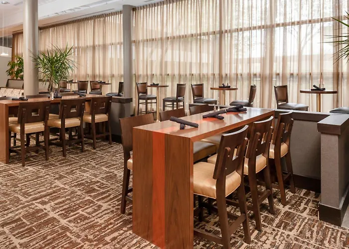 Doubletree By Hilton Kansas City - Overland Park