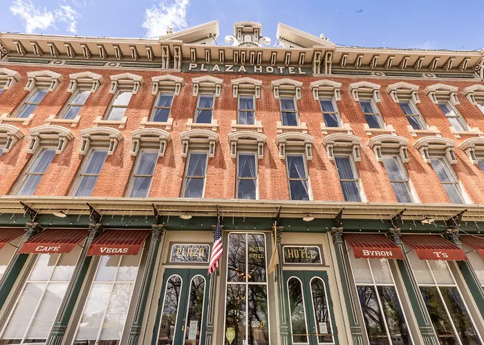 Historic Plaza Hotel