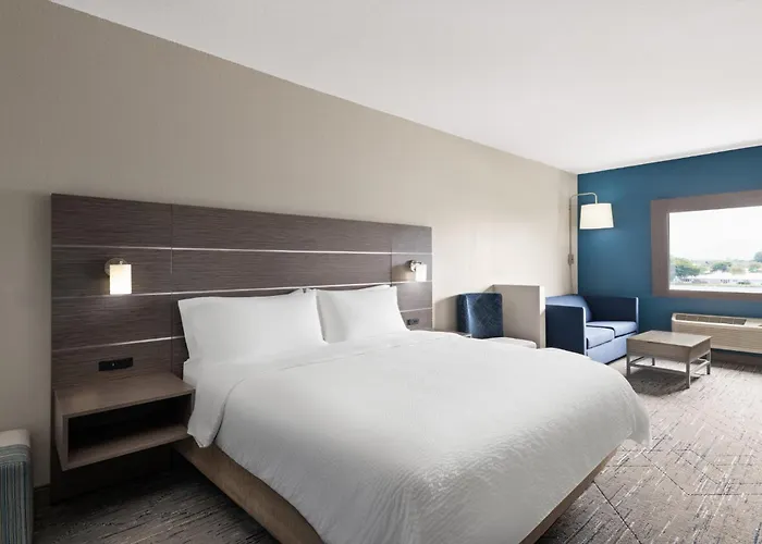 Holiday Inn Express & Suites Boynton Beach West By Ihg