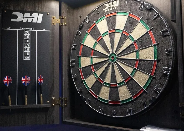 Game Room Retreat With Firepit And Gym, Sleeps 12