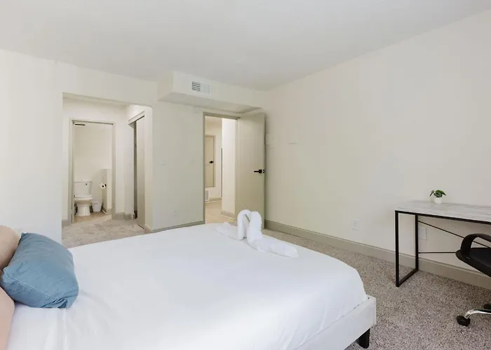 Rosehill Pointe 185 I Spacious 1 Bed 1 Bath