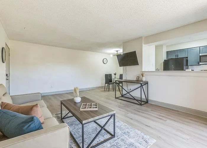 Rosehill Pointe 55 I Spacious 1 Bed 1 Bath