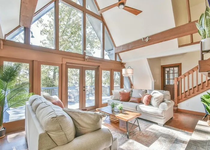 Relax & Play With Kayaks, Ping Pong & Arcade Table