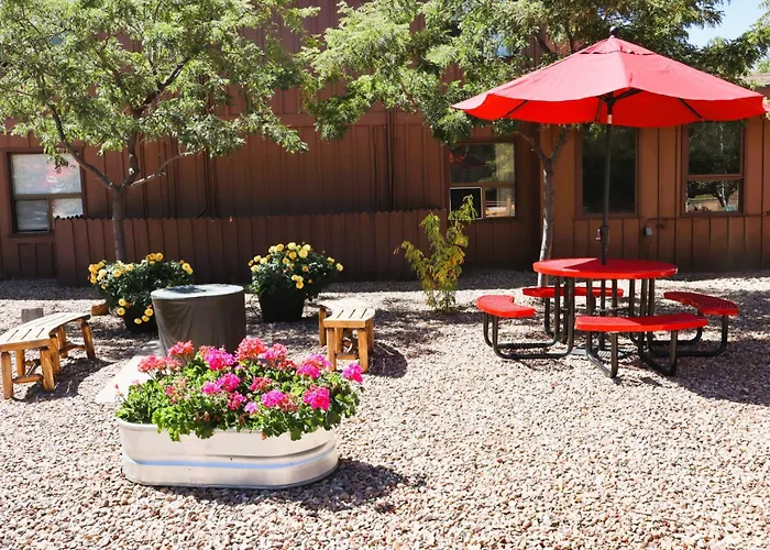 Roundhouse Resort