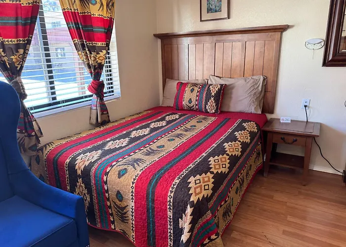 Apache Motel