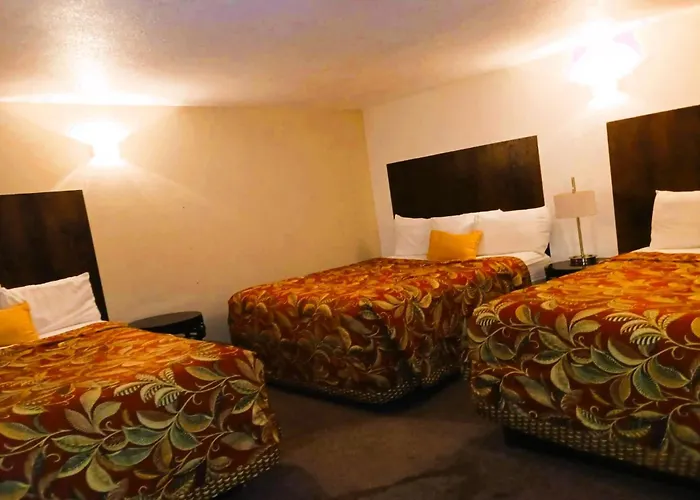 Hometown Inn By Oyo Lakin, Ks