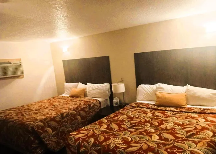 Hometown Inn By Oyo Lakin, Ks