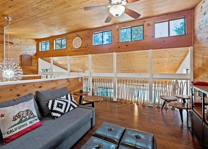 Lakefront, Private Dock, Ensuite-Unit, King Bed, Free Ev Charger, Boat Friendly