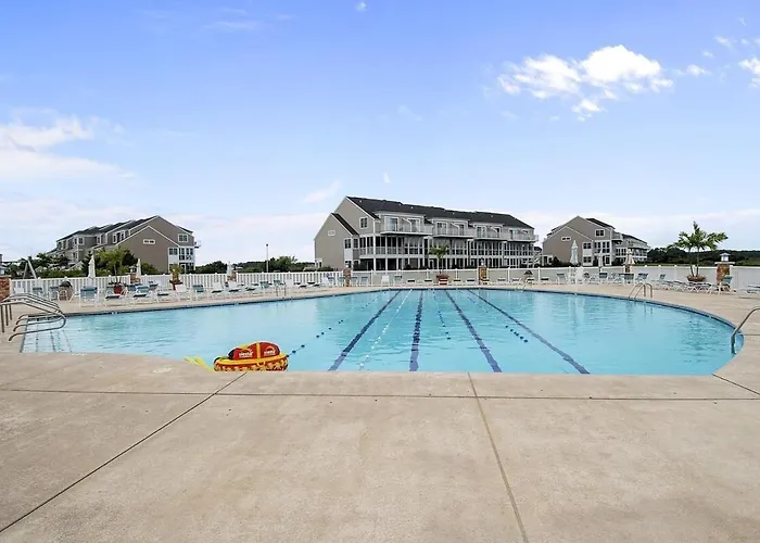Luxurious Bayville Shores Home Close To The Beach!
