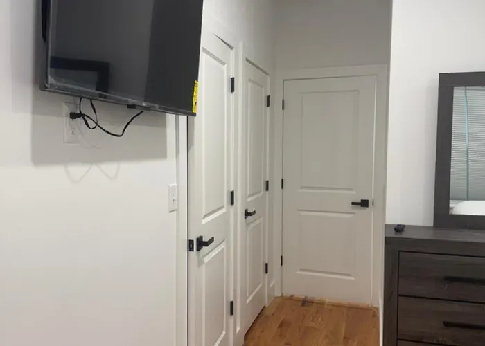 Cozy 3Br Retreat With Rooftop Near Ewr & Nyc Access