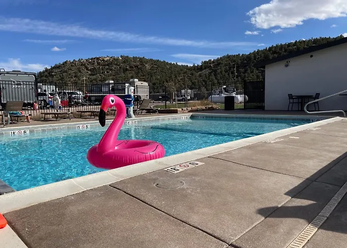 Tiny Home Lodge Near Zion And Bryce National Parks Hot Tub Coyote Moon