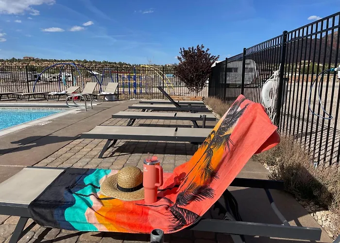 Tiny Home Lodge Near Zion And Bryce National Parks Hot Tub Coyote Moon