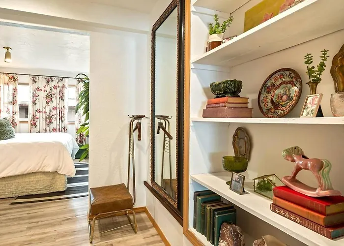 Chickadee Suite At Side Street Cashmere