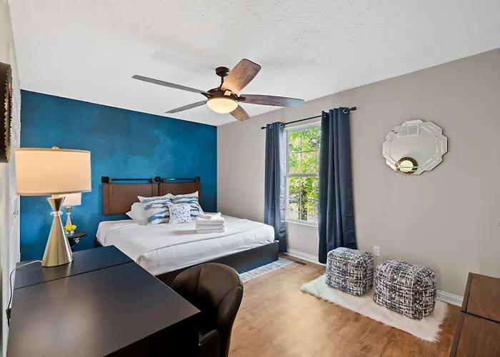 4 Apartments 10 Bedrooms - 2 And A Half Miles From Ark