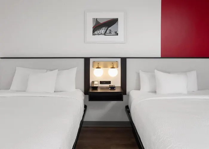 Ramada By Wyndham Milwaukee