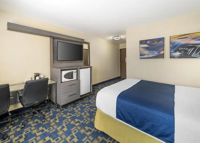 Best Western Antelope Inn & Suites