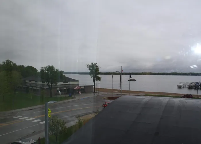 Fairfield Inn & Suites By Marriott Detroit Lakes