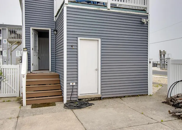 Bayfront Brigantine Escape W/ Porch & Bay Views!