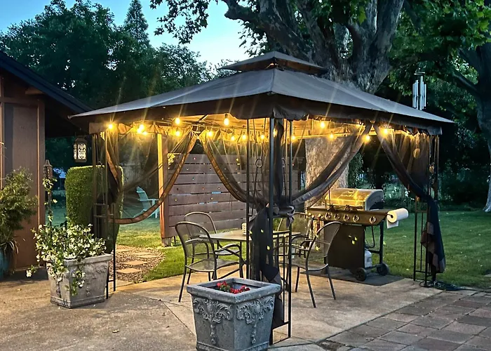 Private Getaway With All The Amenities