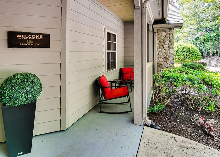 Indoor Pool & Golf Course Views: Lake Lure Condo!