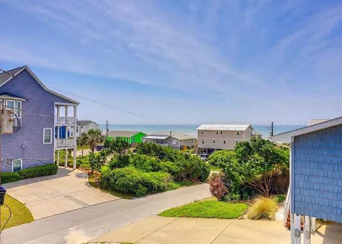 Steps To Beach: Bright Emerald Isle Retreat