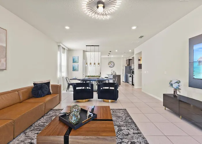 3787 Retreat 6Bd In Windsor Island Resort Location