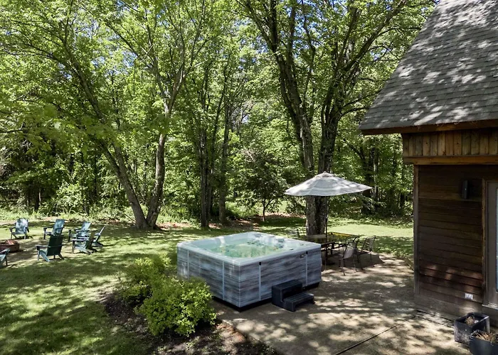 Catskill Estate Epic Views Hot Tub