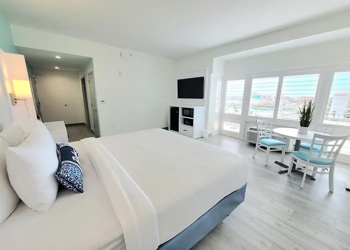 ChartHouse Clearwater Beach Marina Hotel