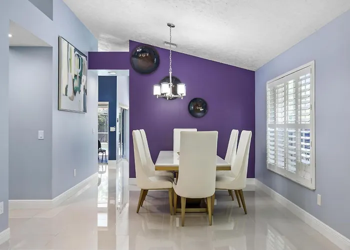 Modern 4Br In Central Wellington- Walk To Shops