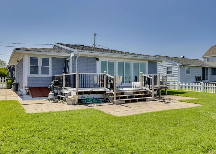 Oceanfront Cottage On Cape Cod Bay W/ Game Room