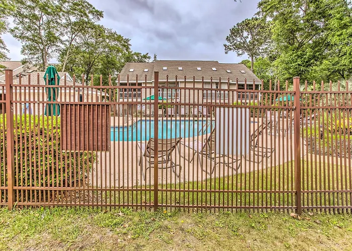 3 Mi To Beach Access: Little River Retreat!