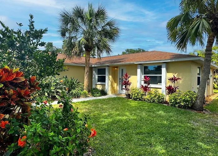 Venice Beach & Golf Retreat With Heated Pool